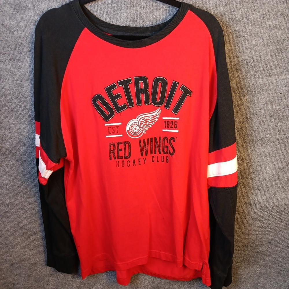 Detroit Red Wings NHL Long Sleeve T-Shirt Mens XL Red Black Raglan Hockey Tee